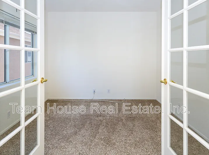 25620 Wordsworth Ln — Photo 16