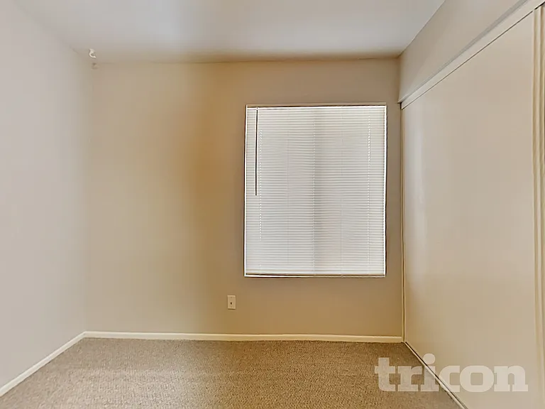20812 N 11th Ave — Photo 13