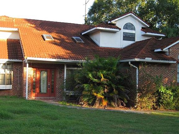 2nd image of 239 Shady Oaks Cir