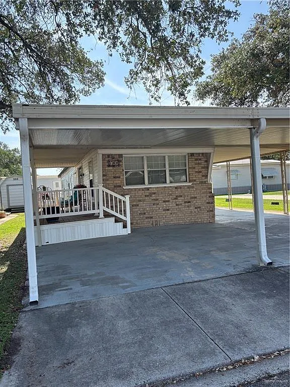 2 bed, 1164 sqft, $1,600 — Photo 2