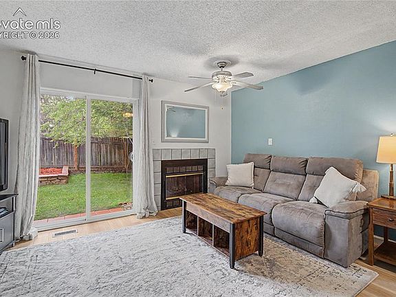 4th image of 5564 Darcy Ln