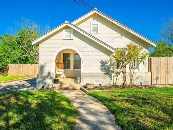 420 Travis St, Kerrville, TX 78028