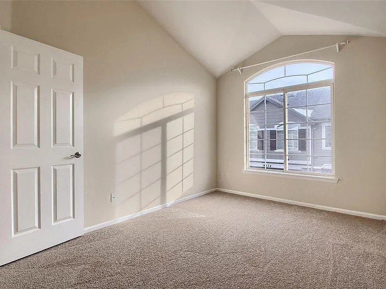 8325 Stonybridge Cir — Photo 7