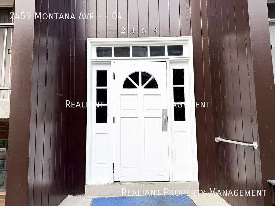Building Photo - 2459 Montana Ave #4
