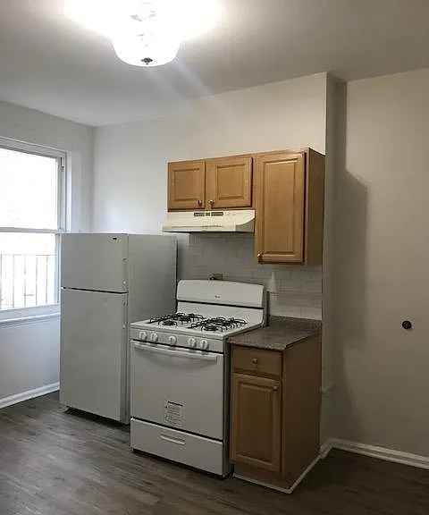 4 Fernboro St — Photo 3