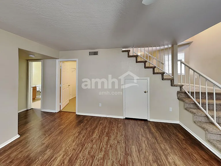 1410 E Mineral Rd — Photo 11