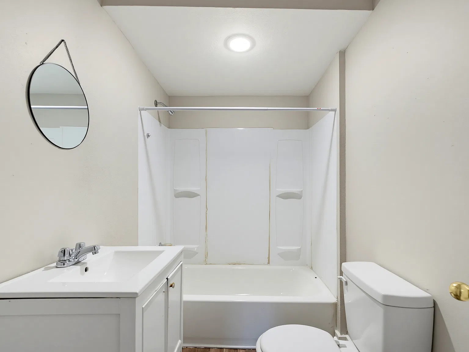 1 bed, 1520 sqft, $1,000 — Photo 4