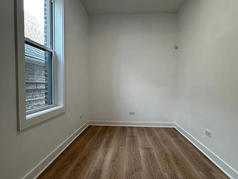 2812 S Pulaski Rd #1 — Photo 11