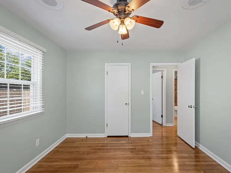 522 S 22nd Ave — Photo 32