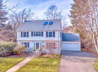 58 Falmouth Rd, Longmeadow, MA 01106