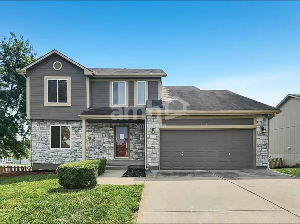 1015 E 16th St, Kearney, MO 64060