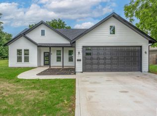 1927 E 6th St, Sedalia, MO 65301