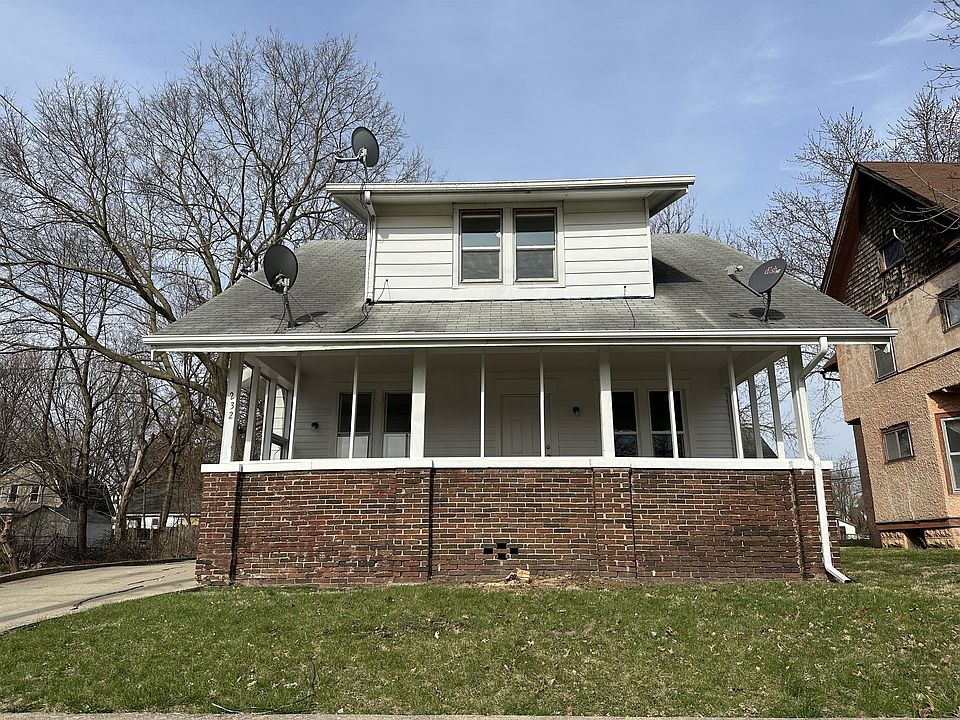 1st image of 232 Albert Ave #2
