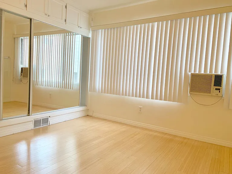 1326 N Flores Street — Photo 9