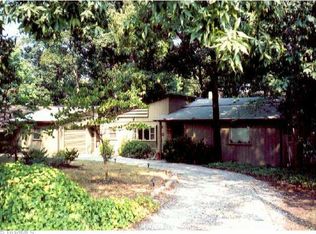 911 Ridgecrest Dr, Greensboro, NC 27410