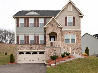 7631 Dominick Dr, North Huntingdon, PA 15642