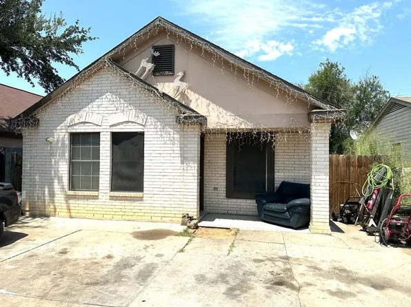 11805 Fawn Dr, Laredo, TX 78045