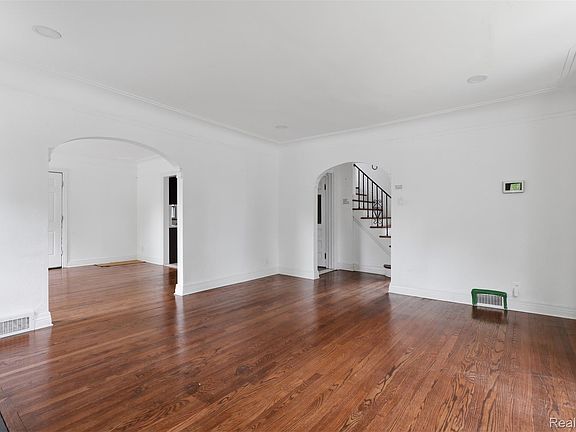 5th image of 1992 S Annabelle St