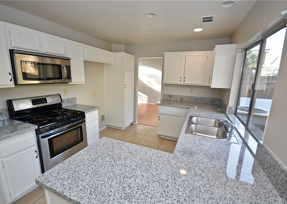 1st image of 27658 Avenida Interno