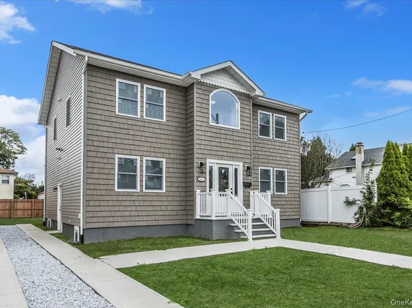 664 Clinton Avenue, Uniondale, NY 11553