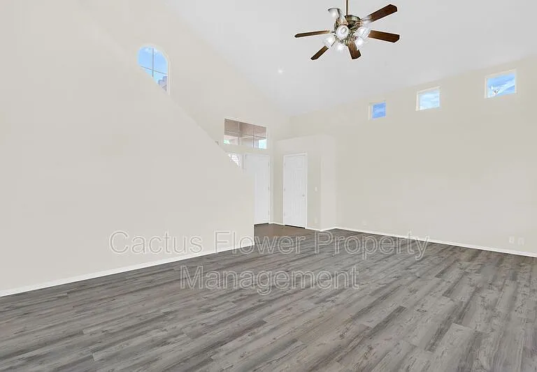 846 W Carob Dr — Photo 15