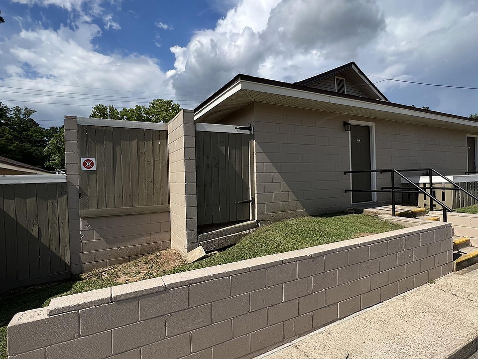 1st image of 2241 W Pensacola St APT 87