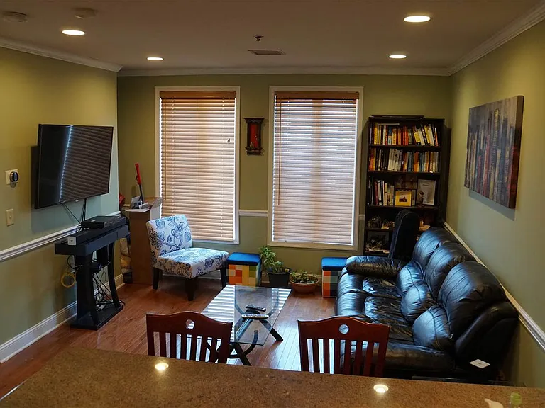 725 Jefferson St #45 — Photo 2