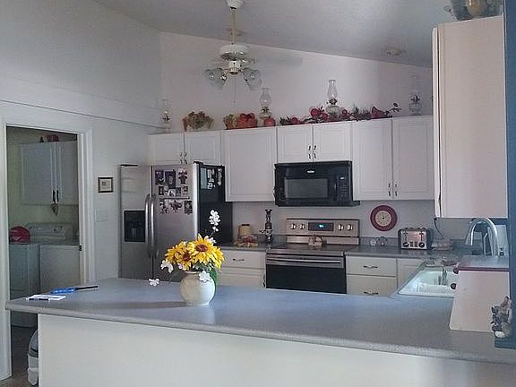 Kitchen with island 2 pantrys