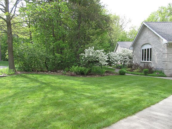 5th image of 4765 Cecelia Ann Ave