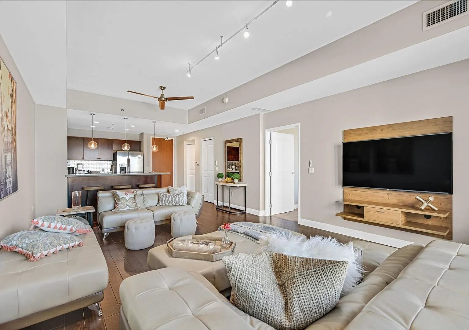 Designer Furnished Beauty at One Las Vegas! — Photo 1