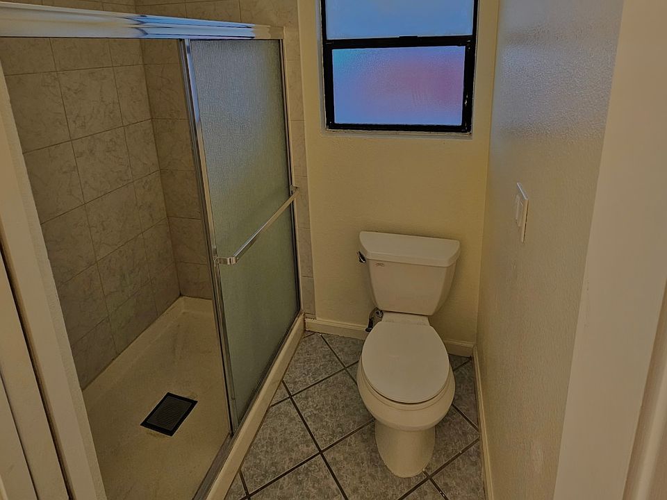 1st image of 521 9th St
