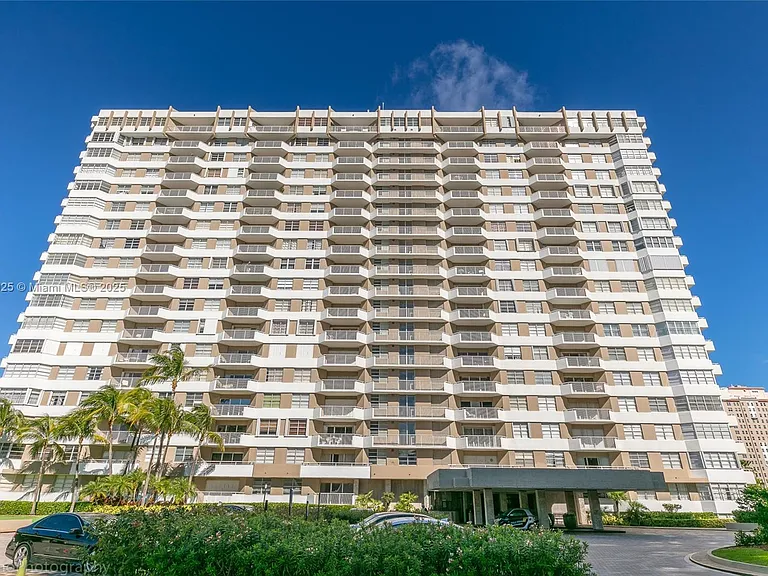 1980 S Ocean Dr — Photo 1