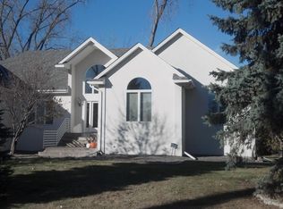 6313 Post Ln, Edina, MN 55439