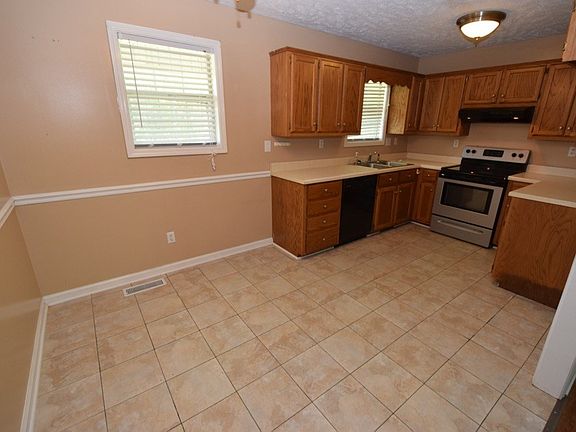 4th image of 21 Clement Dr