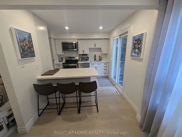 6 Broadpath Rd — Photo 4