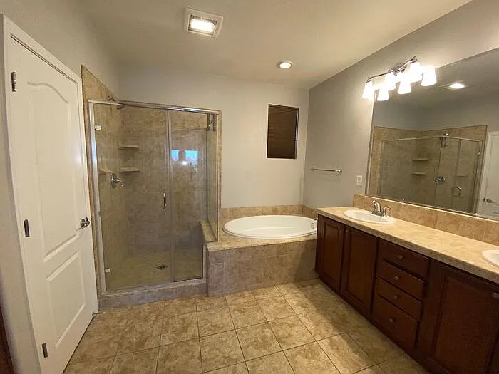 875 Sienna Park Dr — Photo 50