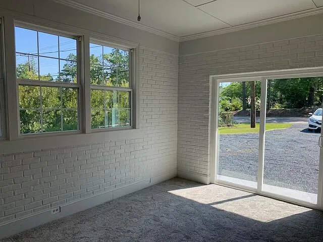 1420 Central Dr — Photo 15
