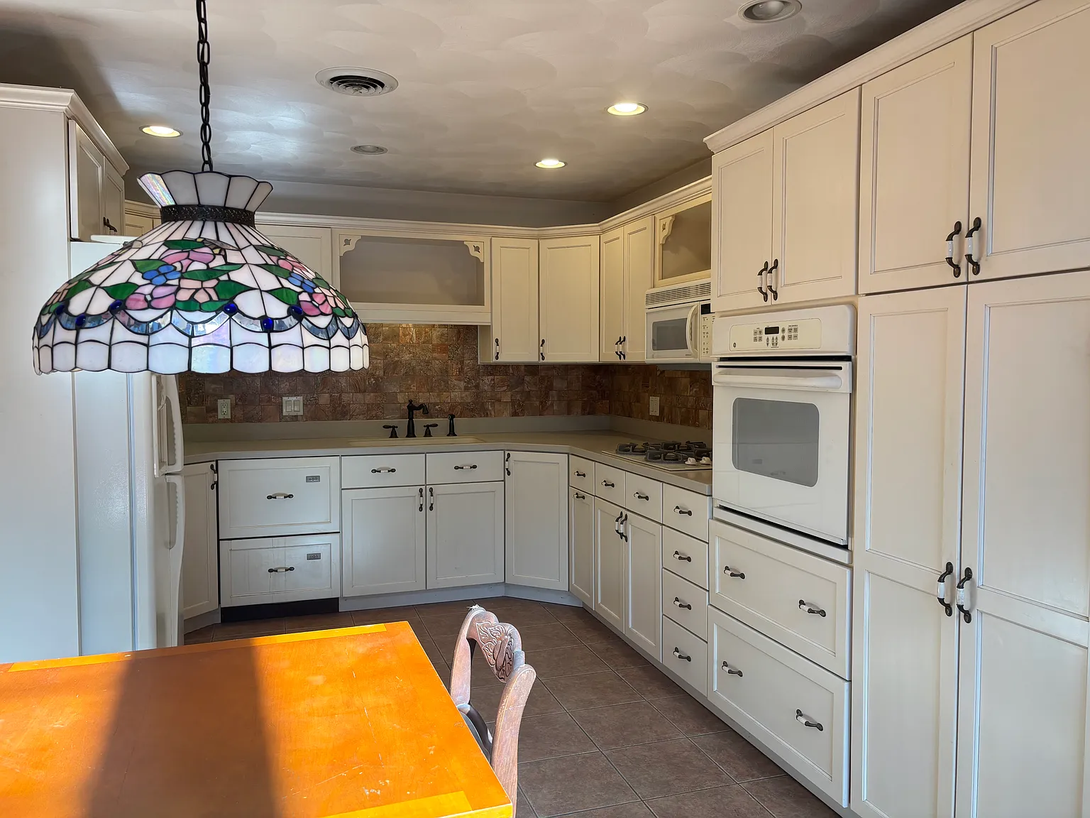 3 bed, 1118 sqft, $2,985 — Photo 4
