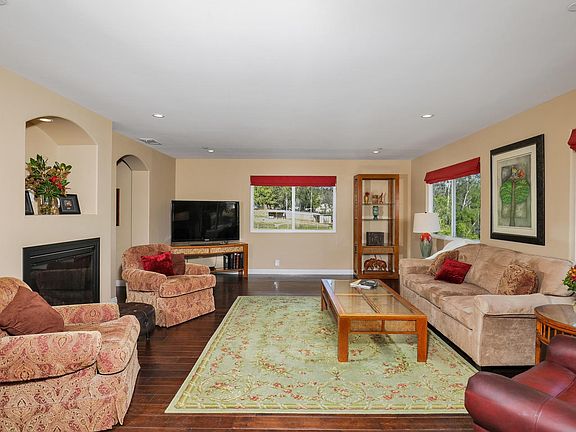 5th image of 4225 Linda Vista Dr