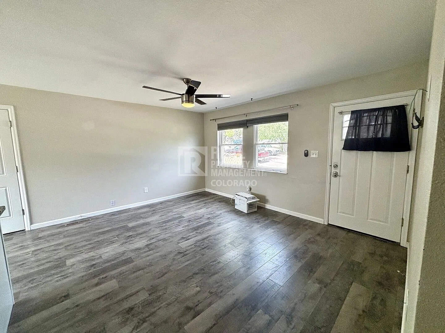 Welcome Home to Comfort & Convenience! — Photo 4