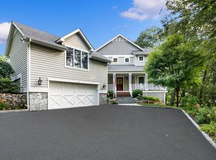 119 Hemlock Ter, Carmel, NY 10512