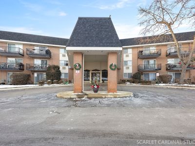1188 Royal Glen Dr APT 117-B, Glen Ellyn, IL, 60137