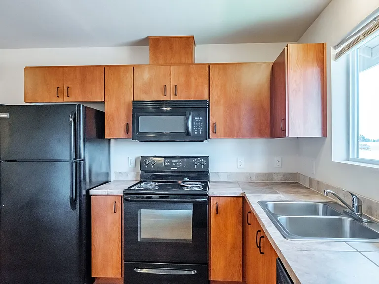 Newcastle Place Apartments — Photo 21