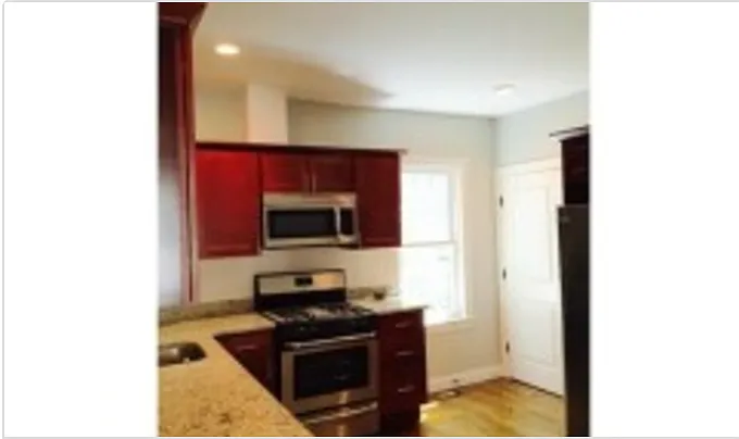 Building Photo - 47 Beech Glen St #2