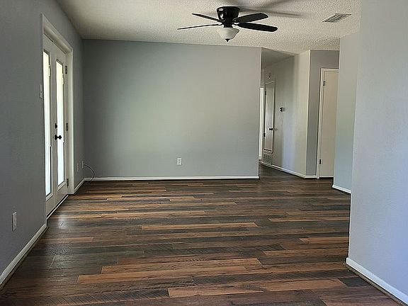 5th image of 1911 Pleasant Ln