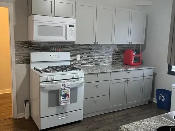 2520 Humboldt Ave N, Minneapolis, MN 55411