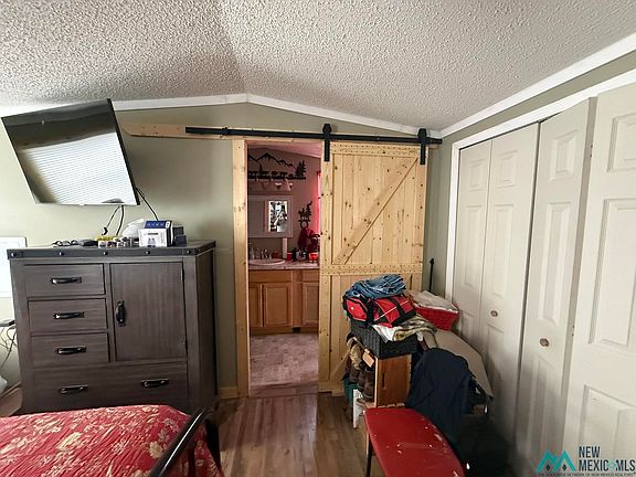 3rd image of 8 Goff Rd