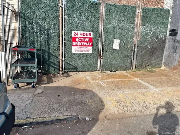 11 W 9th Street, Brooklyn, NY 11231