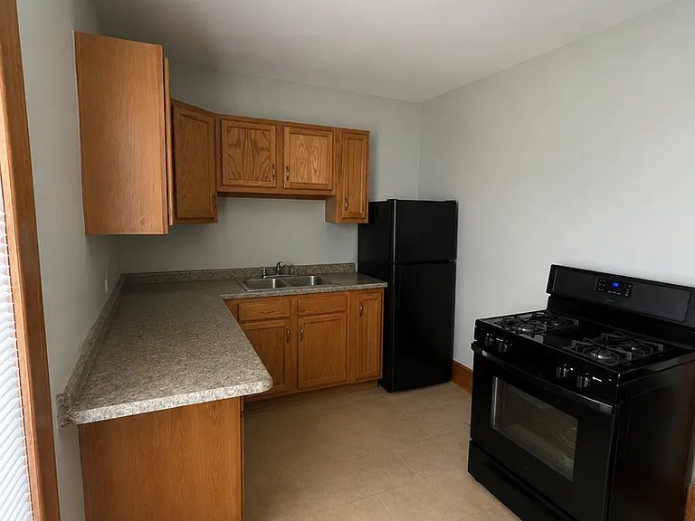 320 Alabama St — Photo 21