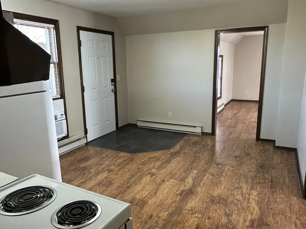 713 N Main St #1/2, Kendallville, IN 46755